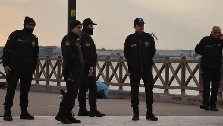 İzmir'de denizde ceset bulundu
