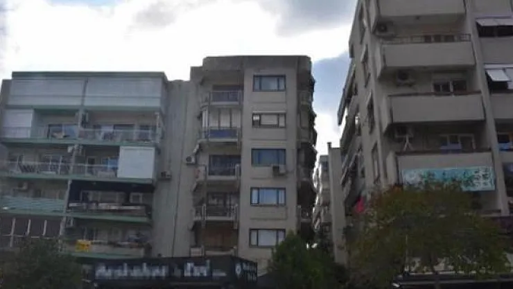 İzmir'de Dolgu Zemine İnşa Edilen Binalar Birbirinin Üzerine Eğildi! Tehlike Çanları Çalıyor!