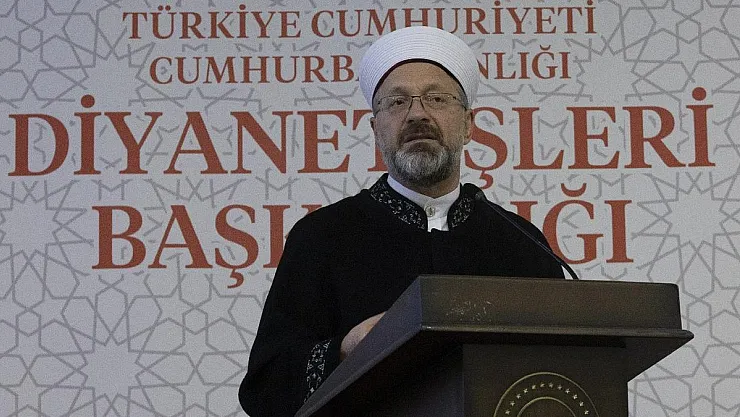 Kaç Kişi Hacca Gidebilecek? Umre Ücretleri Ne Kadar? Diyanet'ten Açıklama Geldi!