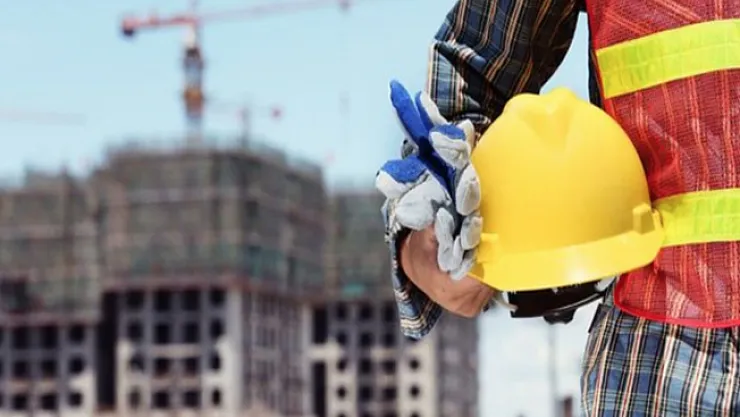 Kadroya Geçen ve Kadro Dışı Kalan Taşeron İşçiler Taleplerini Hükümete Duyurmaya Çalıştılar