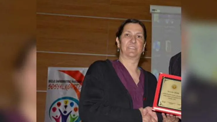 Kahreden haber az önce geldi! 50 yaşındaki hemşire koronavirüs yüzünden hayatını kaybetti!