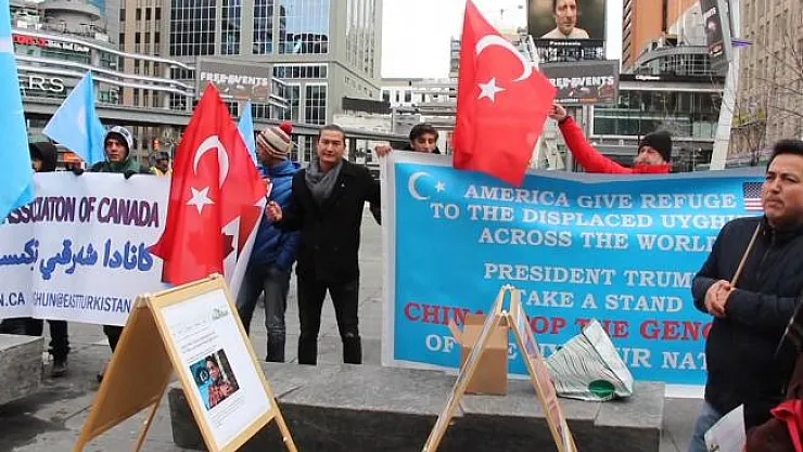 Kanada'da Doğu Türkistan protestosu