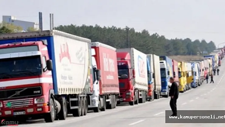 Kapıkule'de 10 Kilometrelik Kuyruk Oluştu