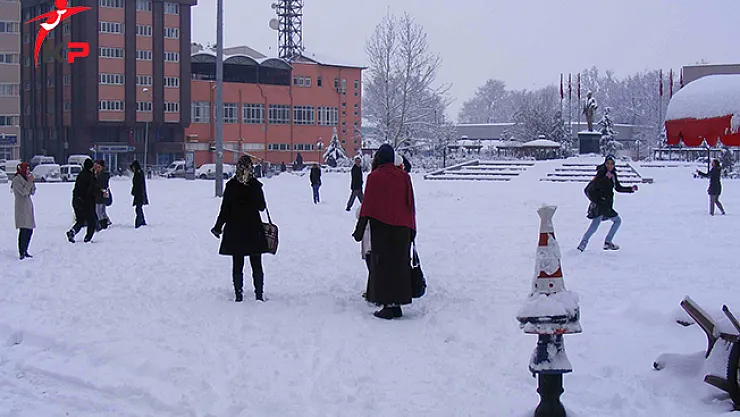 Kar Yağışından Dolayı Okulların Tatil Edildiği İller !