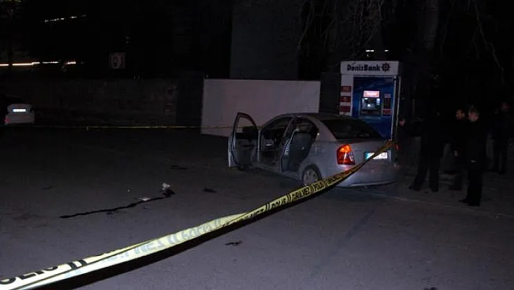 Kayseri'de devriye gezen polis aracına silahlı saldırı