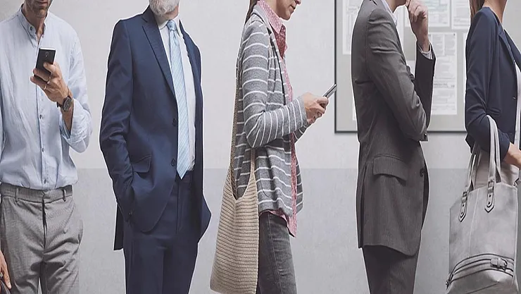 Kendi isteğiyle işten ayrılan işsizlik maaşı alabilir mi?