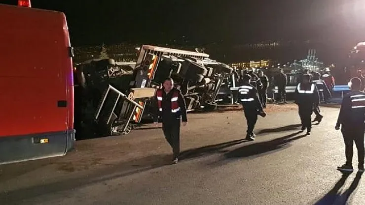 Kocaeli'nin Körfez ilçesinde feci kaza! 2 ölü, 8 yaralı