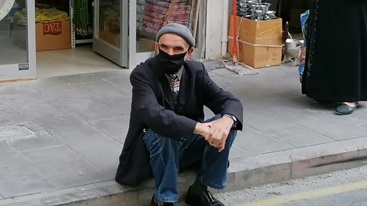 Koronavirüs hastası önce cuma namazına sonra dolmuşa binip çarşıya çıktı!