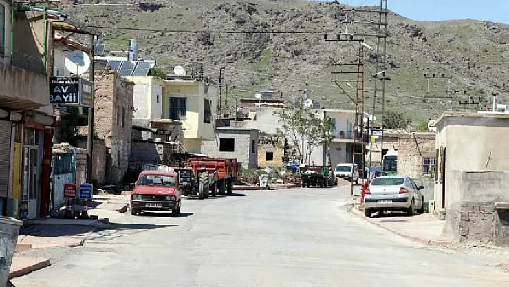 Koronavirüste akıl almaz olay! Taziyeye gitti koronavirüs bulaştırdı! 30 ev karantina altına alındı!