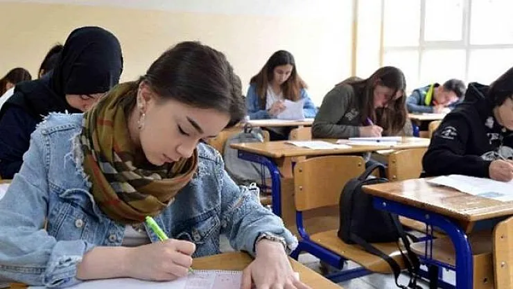 Koronavirüsü nedeniyele Açıköğretim (AÖF) sınavları ertelendi!