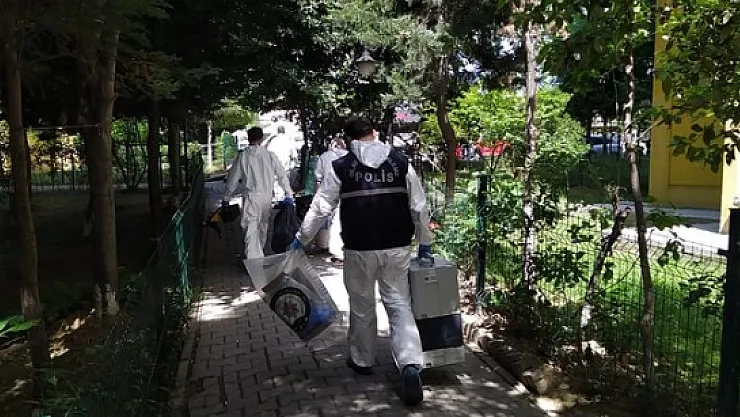 Küçükçekmece'de büyük vahşet! Genç kız annesini satırla öldürdü, kafasını keserek tencereye koydu!