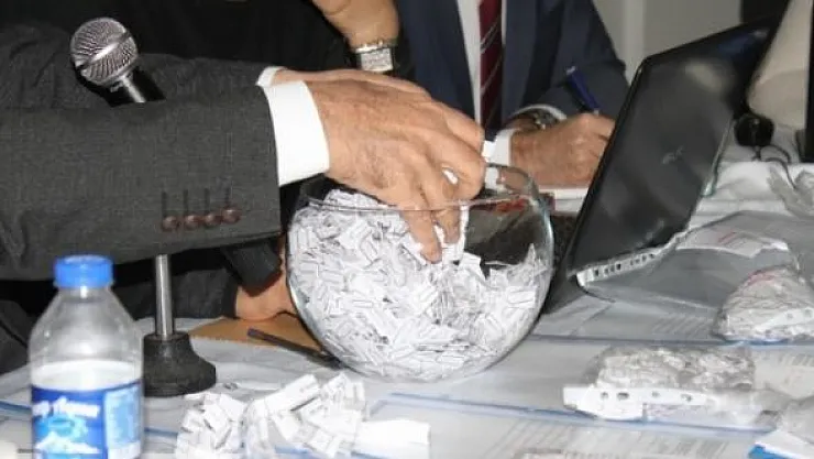 Kura ile en az ilköğretim mezunu Milli Eğitim Müdürlüğüne 21 personel alımı yapılacak! Büro personeli, şoför, aşçı, temizlik görevlisi, elektrik teknisyeni...