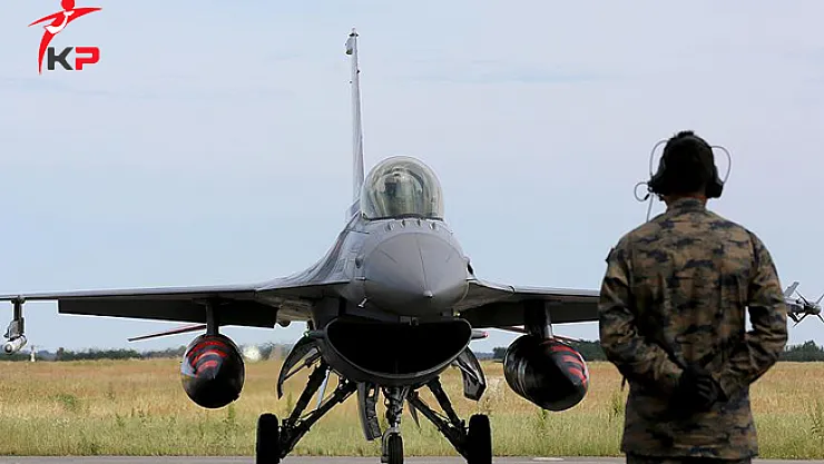 Kuvvet Komutanlıklarına 24 Bin Sözleşmeli Er ve Uzman Erbaş Alımı Yapılıyor ! FETÖ'nün TSK'daki İzleri Siliniyor