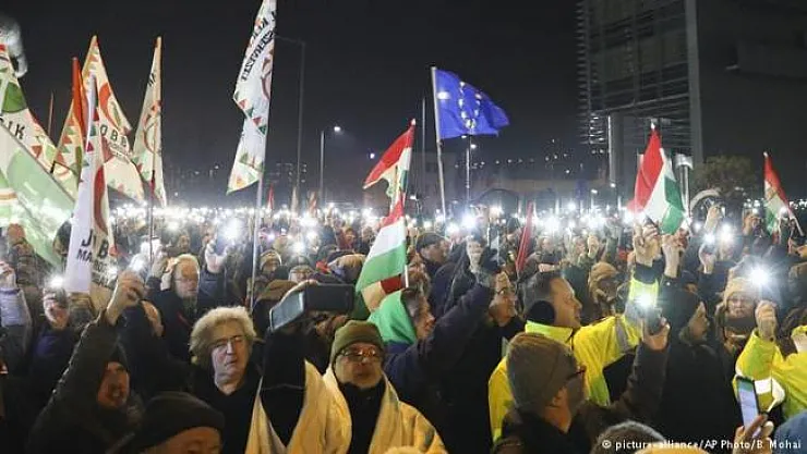 Macaristan, yeni iş kanununa karşı büyük protesto eylemlerine hazırlanıyor