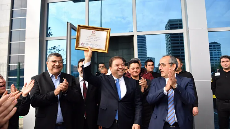 Maltepe Belediye Başkanı Ali Kılıç Mazbatasını Aldı!