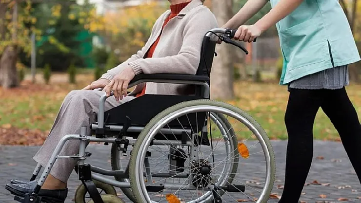 Malulen emekli olanların maaşı düşer mi?