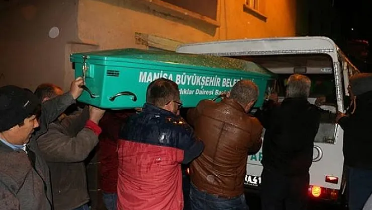 Manisa Kula'da 2 çoçuk annesi kalp krizi geçirerek öldü