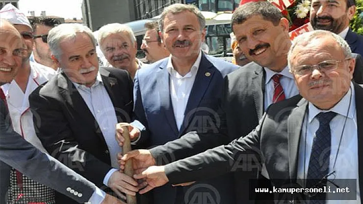 Manisalılar Derneği Keşkek Dağıtımı ile Açıldı