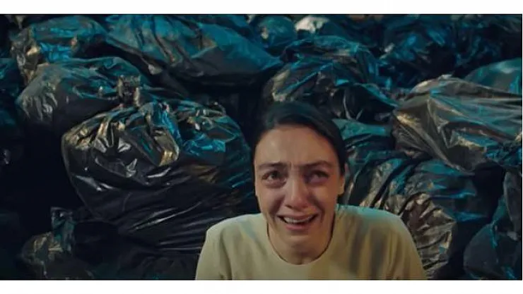 Masumlar Apartmanı Gülben'in hastalığı ne? Gülben neden çarşaf saklıyor? Masumlar Apartmanı Gülben kim?