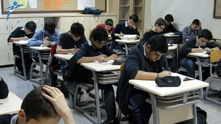 MEB Liselerde Yaş Düzenlemesi Yaptı ! Üst Yaş Sınırı Geldi
