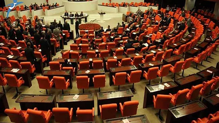 Meclis İçişleri Komisyonunda CHP'nin EYT Önergesi Üzerine Tartışma Yaşandı