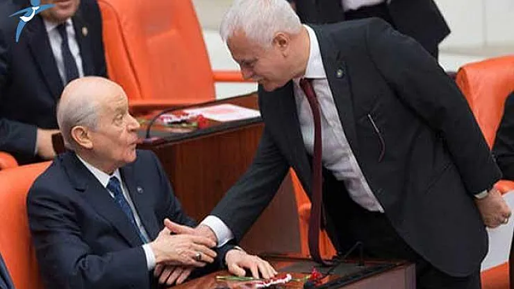 Mecliste Dikkat Çeken An ! MHP Lideri Bahçeli ve Koray Aydın...