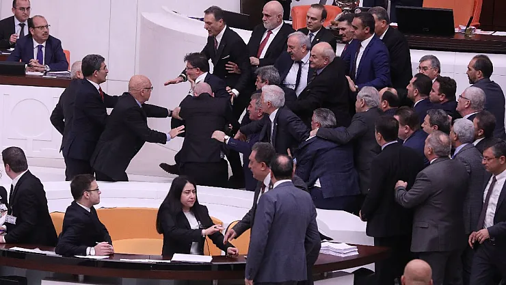 Meclis'te yumruklu kavga: Milletvekili yoğun bakıma kaldırıldı! İYİ Parti milletvekili Hüseyin Örs kimdir?