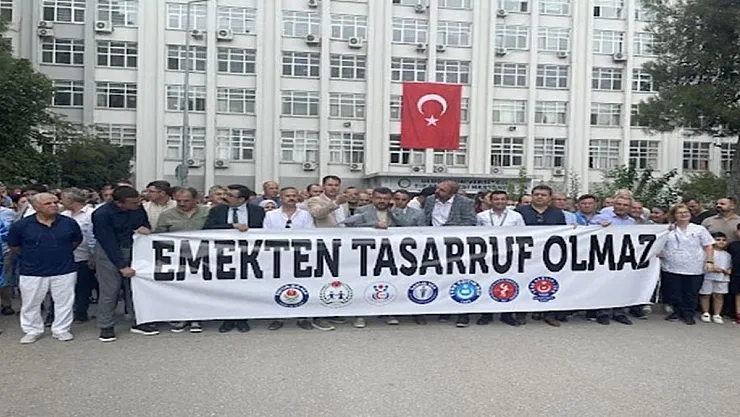 Memur- Sen'den acil servis hizmetlerine tepki: 'Azdan tasarruf olmaz'