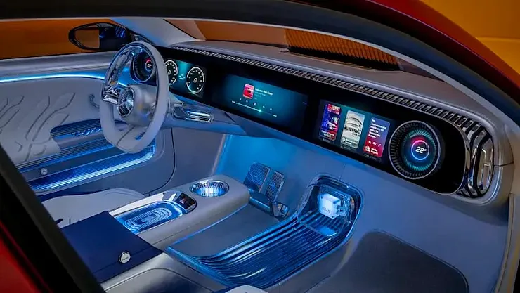 Mercedes-Benz ve BMW, Tesla'ya Meydan Okuyan Elektrikli Konsept Otomobillerini Tanıttı