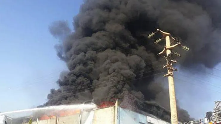 Mersin- Tarsus OSB'de Çakmak Fabrikasında Yangın Çıktı