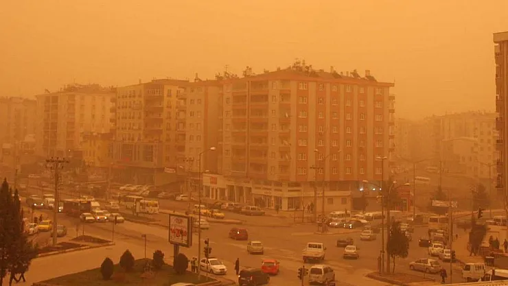 Meteoroloji çok sert uyardı! 80 KM hızla geliyor: Uyarı üstüne uyarı yapıldı