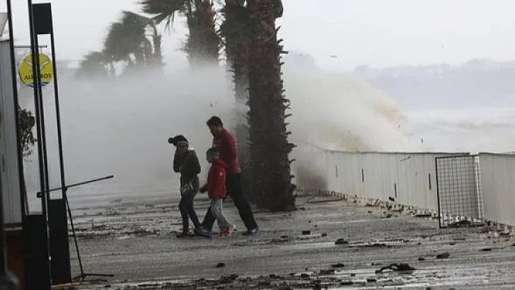 Meteoroloji duyurdu : Kuvvetli ve sert geliyor!