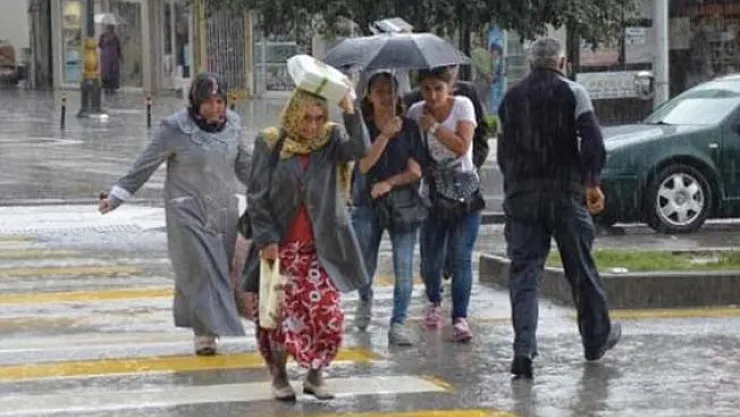 Meteoroloji il vererek uyarı yaptı! Çok kuvvetli sağanak yağış geliyor! Önleminizi alın