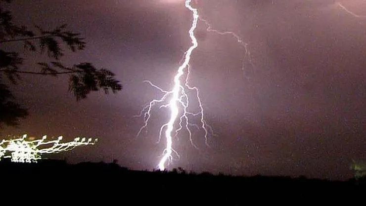 Meteoroloji sağanak nedeniyle oluşabilecek sele ve yıldırıma karşı uyarı yaptı! 24 Mayıs 2019 bugün hava yurt genelinde nasıl olacak?