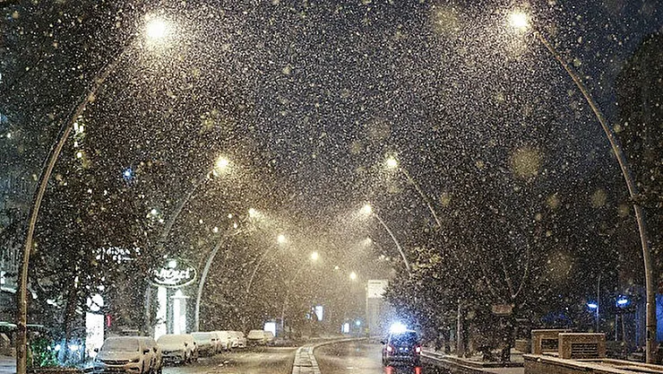 Meteoroloji Uyarmıştı: Kar Yağışı Başladı