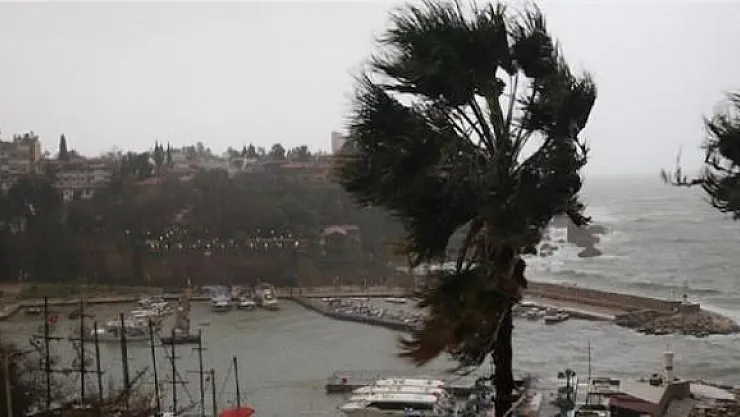 Meteoroloji'den Çok Önemli Hortum Uyarısı Geldi ! O İllerde Yaşayanlar Dikkat