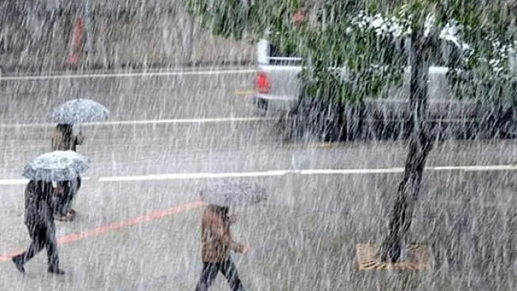 Meteoroloji'den Hava Durumu Uyarısı! Zirai Don, Sağanak Yağış ve Kar Geliyor