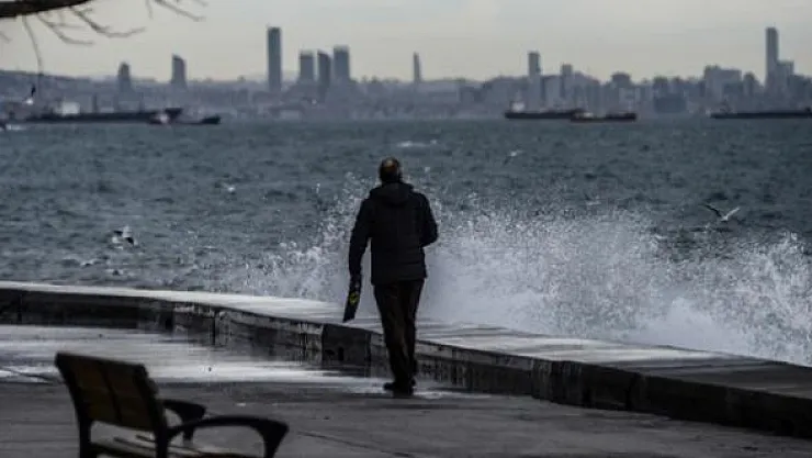 Meteoroloji'den İstanbul İçin Sarı Uyarı Verildi ! Fırtına, Şiddetli Yağış, Sel ve Şimşek Uyarısı