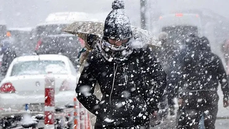 Meteoroloji'den kar uyarısı geldi! Hangi iller için sarı ve turuncu kod uyarısı yapıldı?