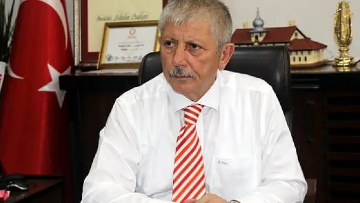 MHP'li Belediye Başkanı Müdürlerin Makam Araçlarını Kaldırdı