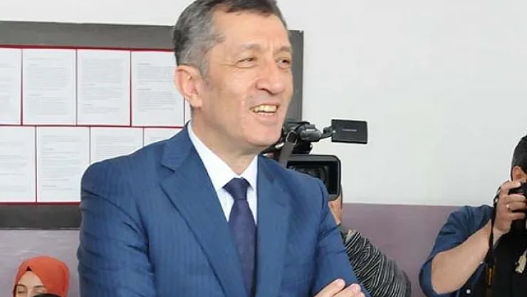 Milli Eğitim Bakanlığı'ndan 81 ildeki tüm okullara mezuniyet genelgesi! 'Katılım gönüllüdür' dendi...