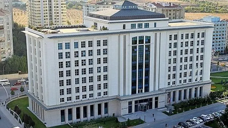 Milyonlarca işçinin merakla beklediği Kıdem Tazminatı açıklaması AK Parti'den geldi