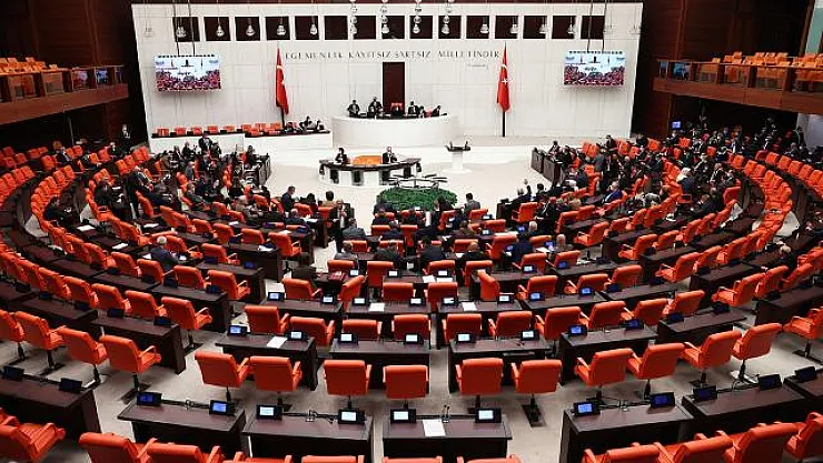 Milyonları İlgilendiren Düzenleme Yasalaştı! 3600 Ek Gösterge, En Düşük Emekli Aylığı, ÖTV Düzenlemesi...