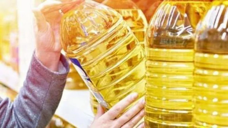 O markette 4 litre ayçiçek yağı 83 liraya satılmaya başlandı! Ayçiçek yağ fiyatları 219 TL'den 83 TL'ye kadar düştü: Parası olan tükenmeden alsın