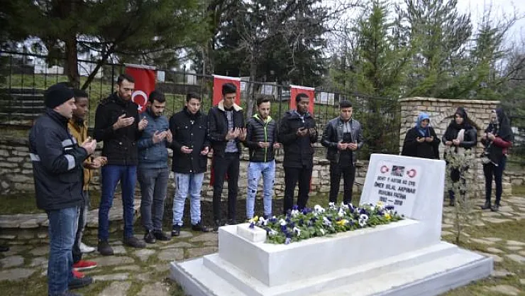 Öğrenciler Afrin şehidini andı