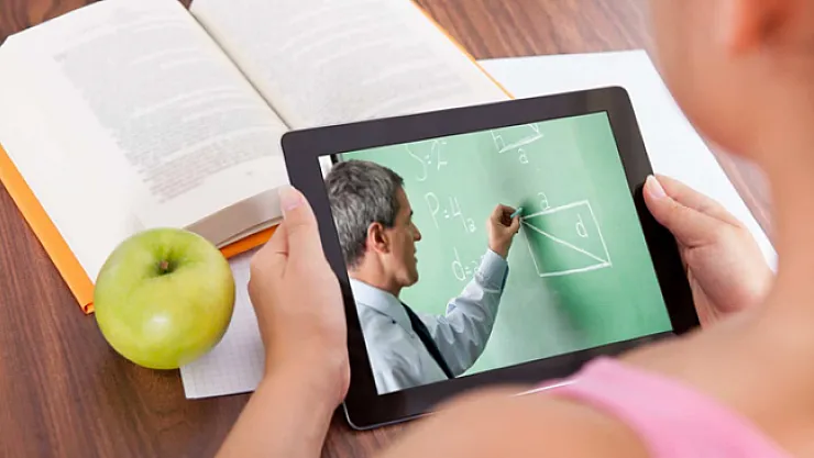 Okullar açılmadan önce 8. ve 12. sınıf öğrencilere Büyükşehir Belediyesinden ücretsiz tablet  dağıtılacak!