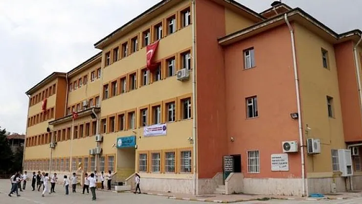 Okullar ne zaman açılacak? Yüz yüze eğitim başlayacak mı? Ortaokul ve liseler için son durum nedir?