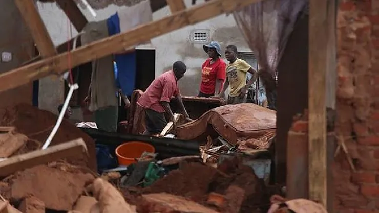 Ölü Sayısı 700'ü Geçti ! 3 Ülke Felaketi Yaşıyor