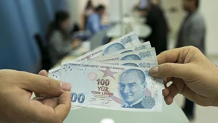 On Bank duyuru geldi! SGK ve BağKur emeklilerine ek ödemeler bugün başladı: Bütün emeklinin hesabına 750 TL yatıyor