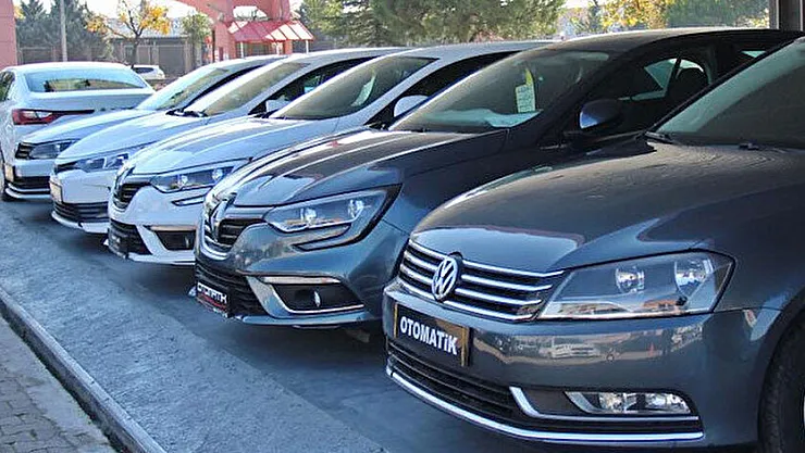 Otomobil piyasasında herkesi şoke eden gelişme! Bu arabalar çok daha az yakıyor: İşte Türkiye'de 100 bin TL altına alınabilecek arabalar